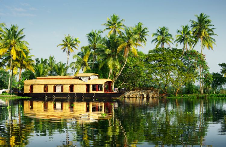 Maison flottante dans les backwaters du Kerala